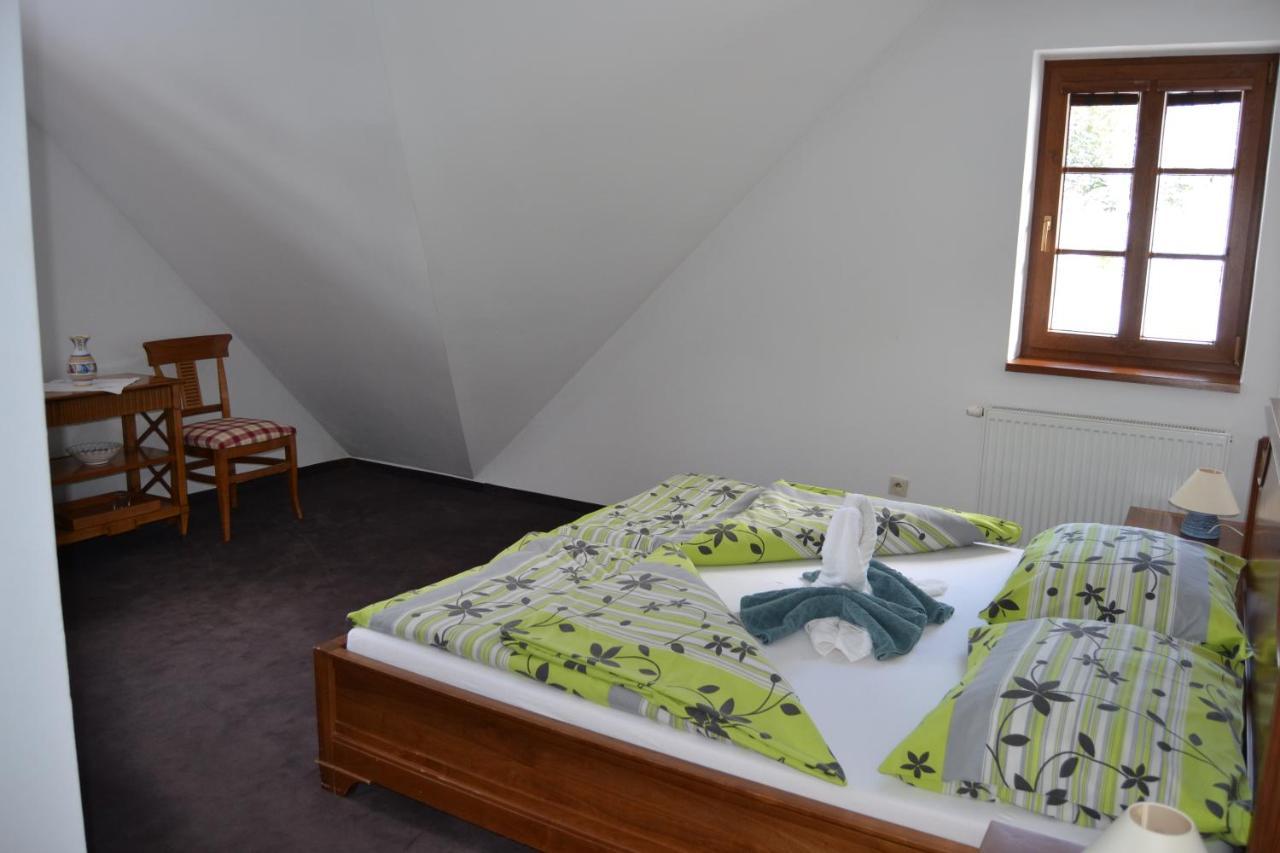Koliba Holica Hotel Huty Luaran gambar